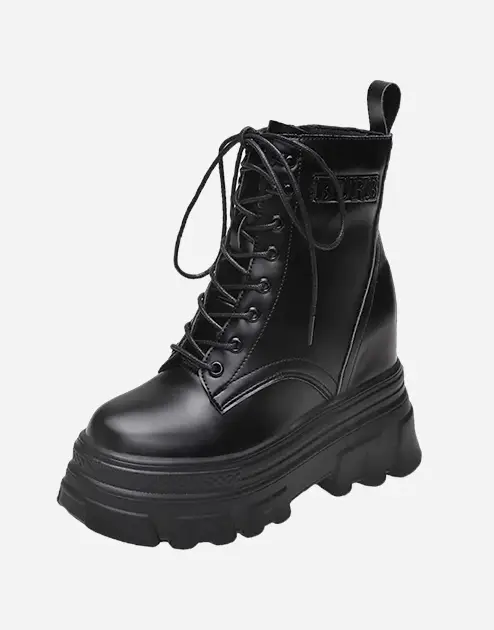 Black Boots Y2K
